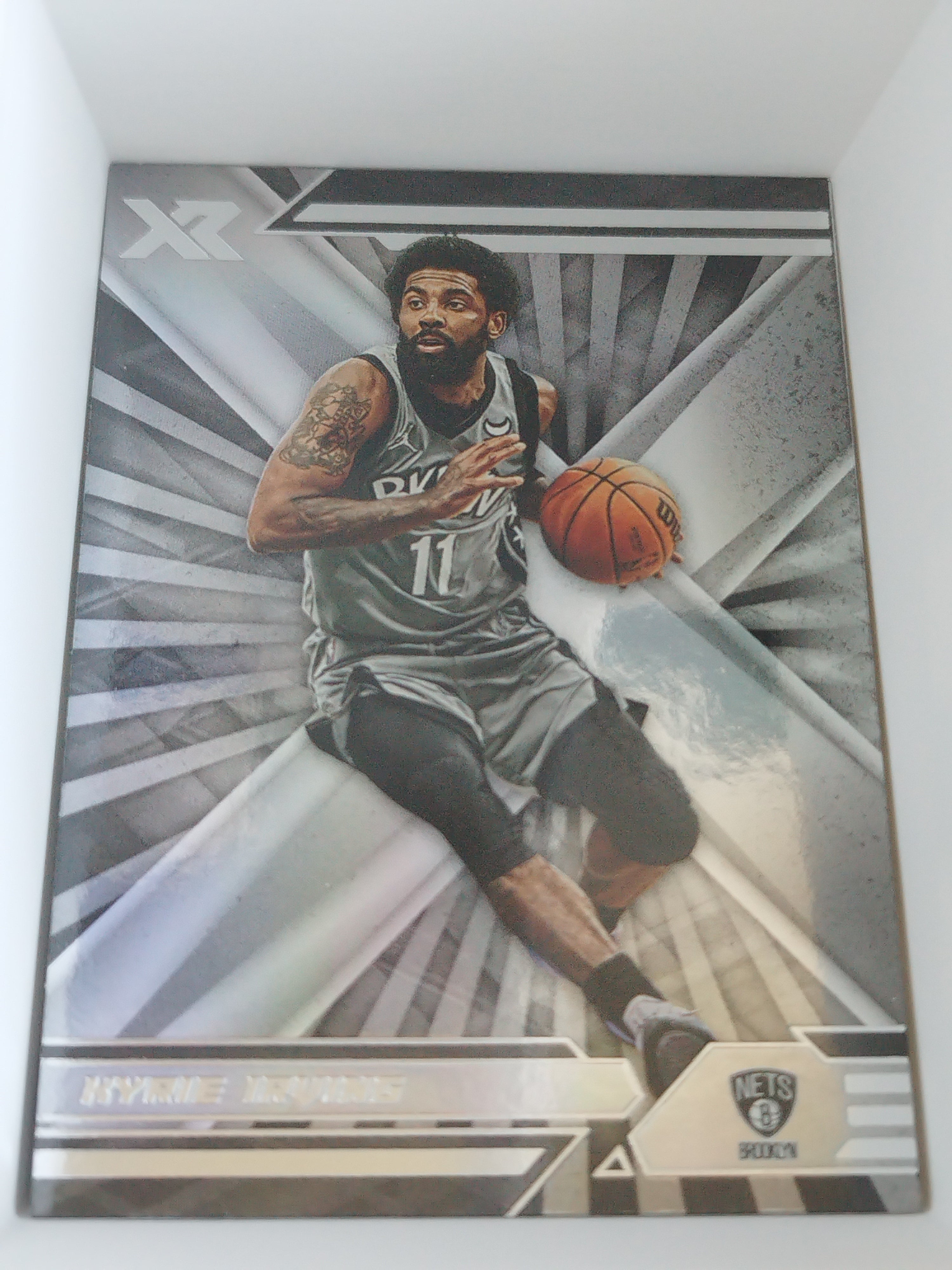 2021-22 Panini Chronicles #399 - Xr - Kyrie Irving